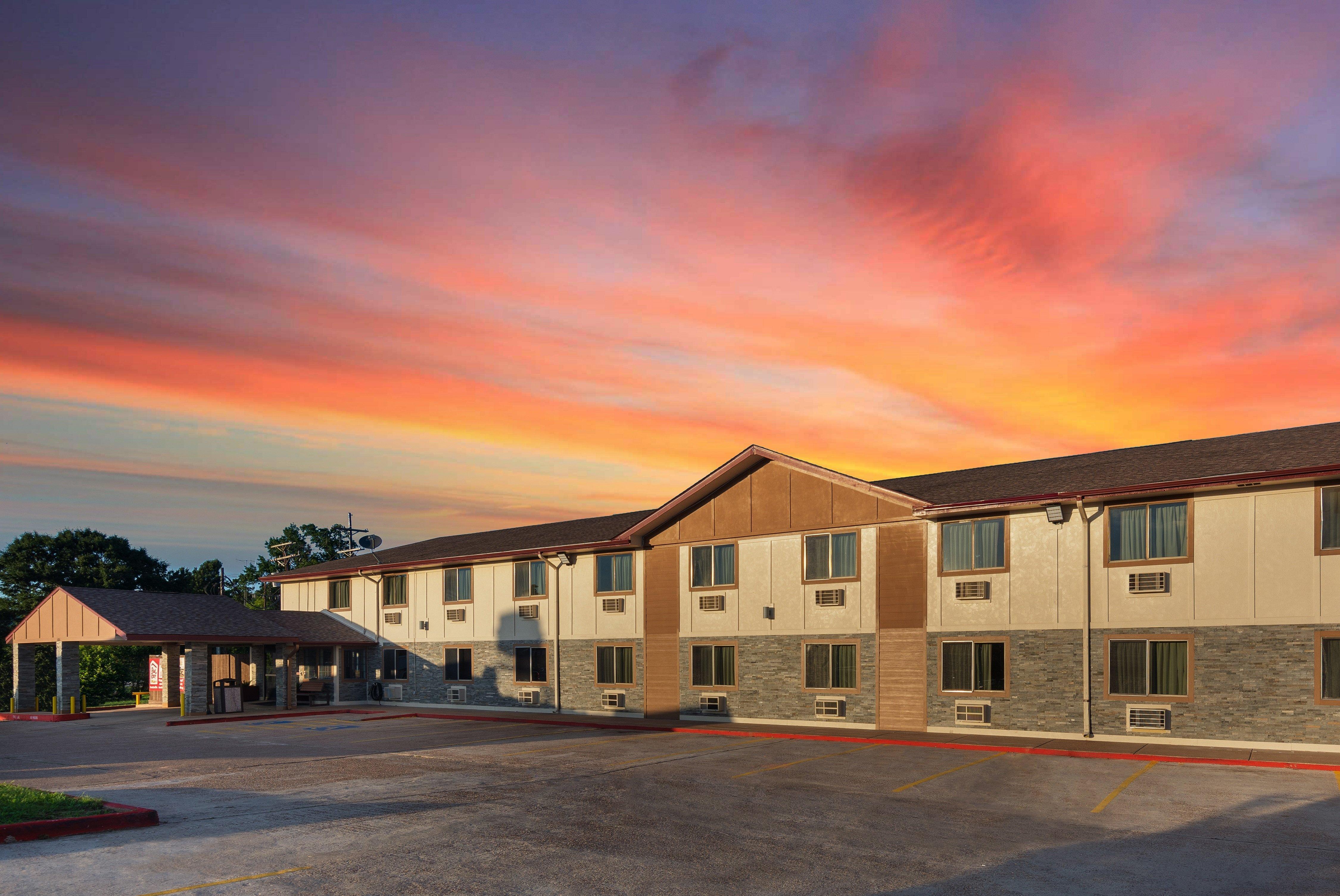 Red Roof Inn Plus+ Huntsville Exterior foto